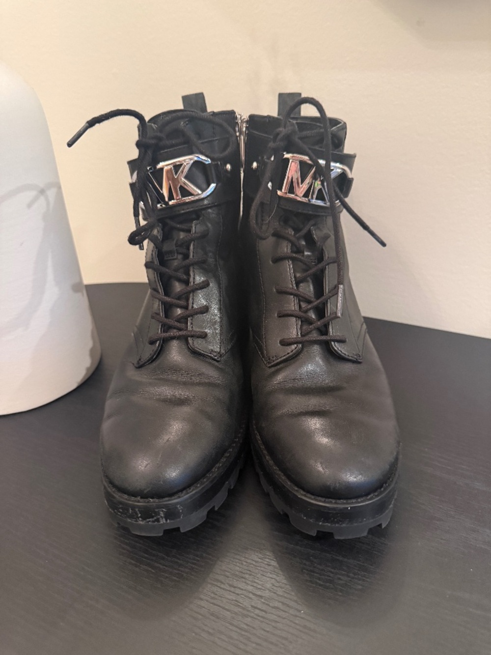 MICHAEL Michael kors Kincaid shoes size 7.5